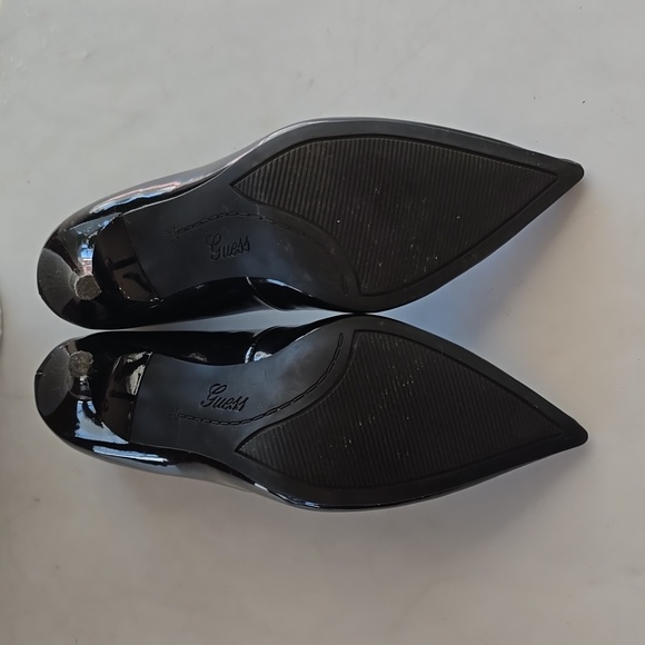 Guess black patent leather stilettos. - Picture 6 of 6